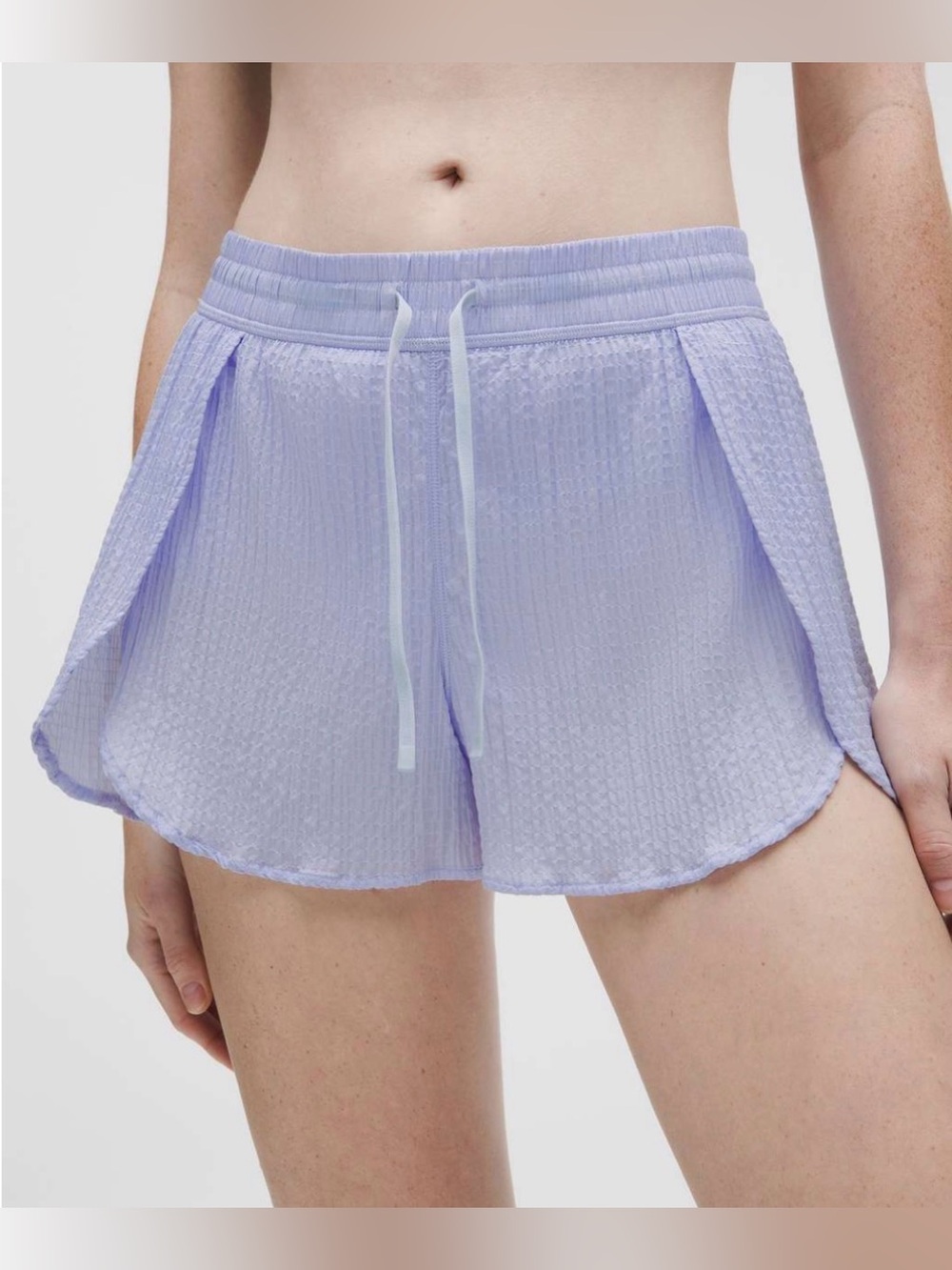 Lululemon Negative Split Textured Run Short 2.5" in Serene Blue
